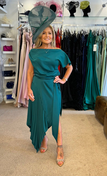 Kevan Jon Della dress in british racing green Deja Elite Boutique Kevan Jon Della dress in british racing green Deja Elite Boutique