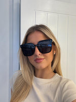 Gigi sunglasses in black